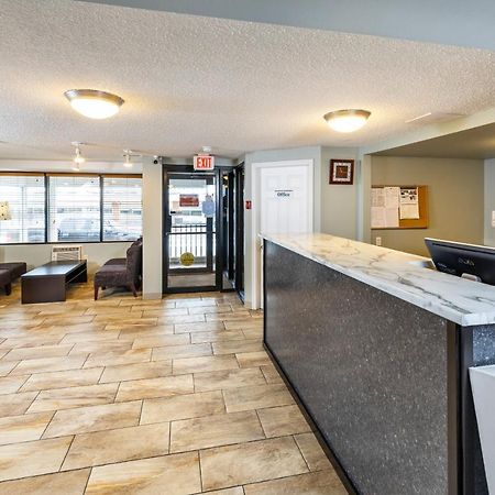 Econo Lodge Miramichi Exterior foto